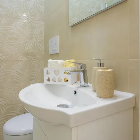 Дом отдыха Luxury With Terrace *
